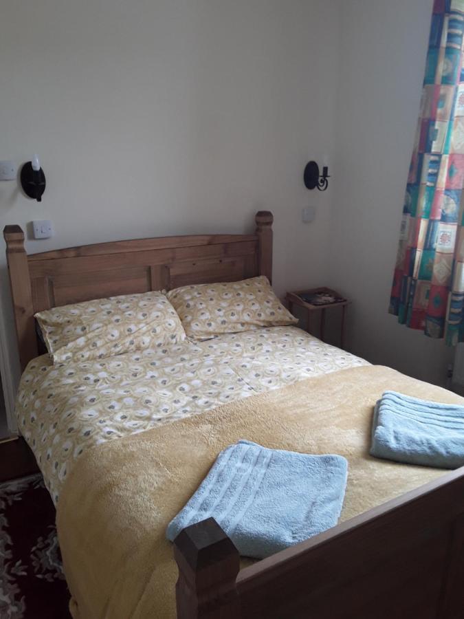 Sharlands Farm Bed And Breakfast Bude Bagian luar foto