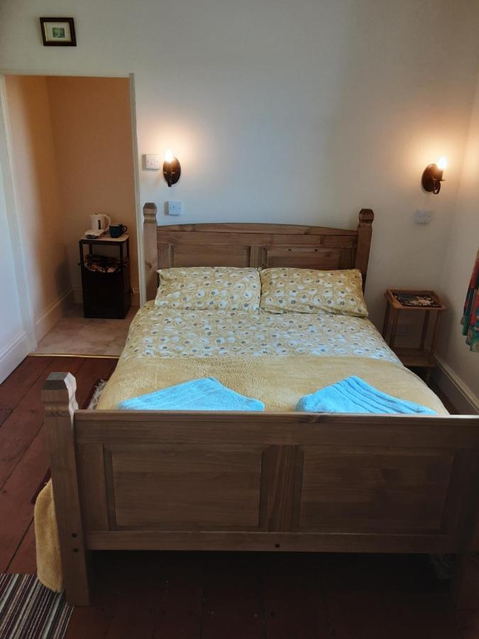 Sharlands Farm Bed And Breakfast Bude Bagian luar foto